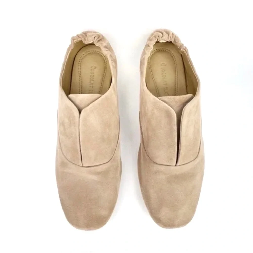 Chocolat Blu Shoes “Mario” Laceless Oxford Flats Tan Suede Women’s Size 6